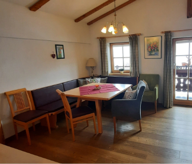 Ferienwohnung und Gaestezimmer