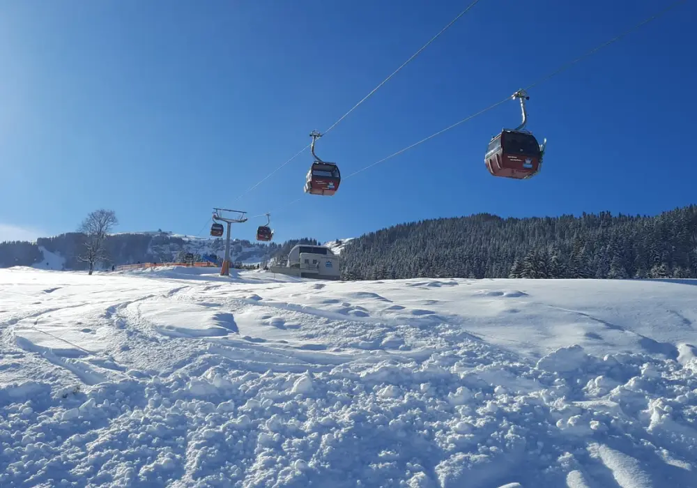 Seilbahn zum Skifahren